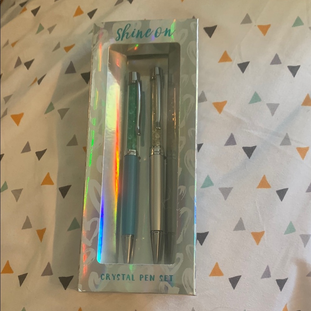 Eccolo Holographic Heart Design